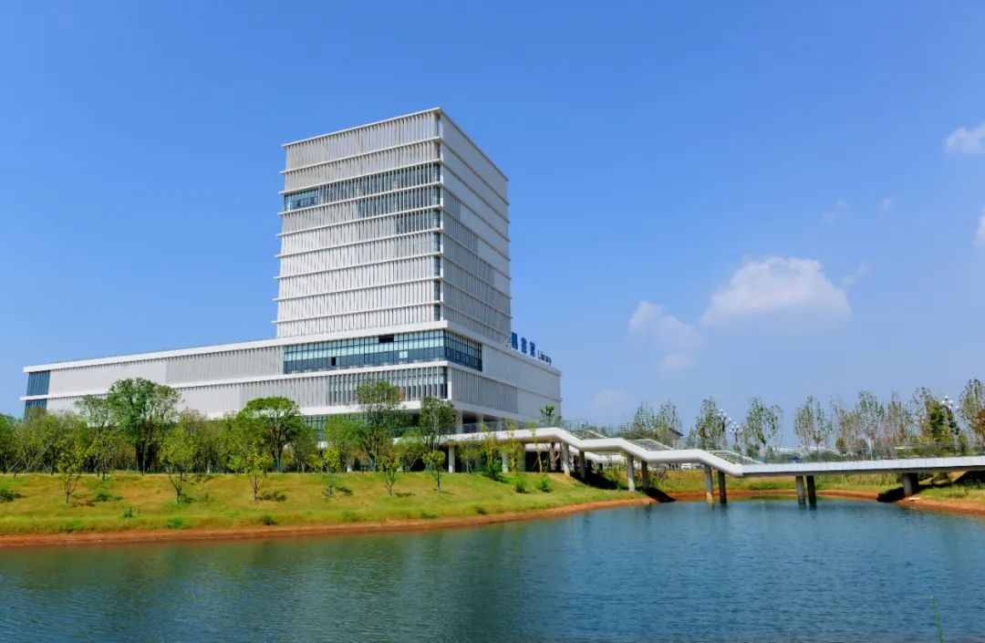 投資26億元！嘉魚縣官橋八組把大學(xué)辦到家門口
